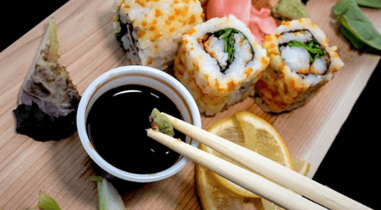 Salsero 1,5 OZ con Tapa 100 unidades (Sushi) - Desechables Chiguayante